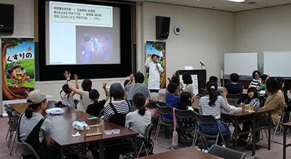 Photo: Classroom visits